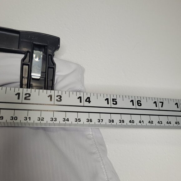 Lululemon Speed Up Low-Rise Short, 2” inseam size 4 gray white - Picture 5 of 7